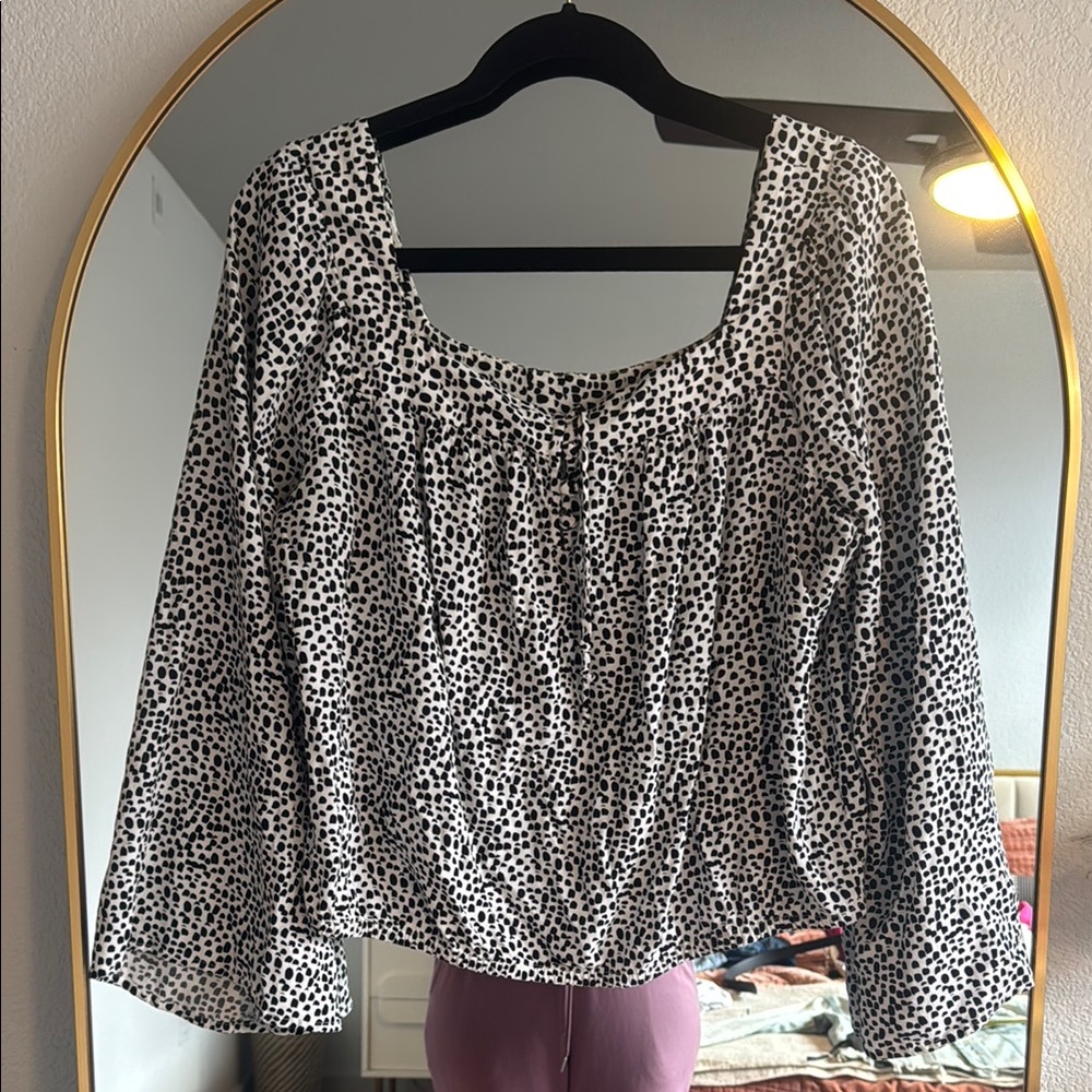 Stylish Black and White Women's Top